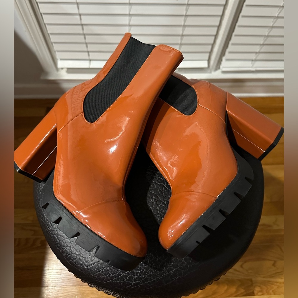 🧡 BaxBoo Stylish Orange Chunky Heel Boots! Size 10! Best Offer Accepted!